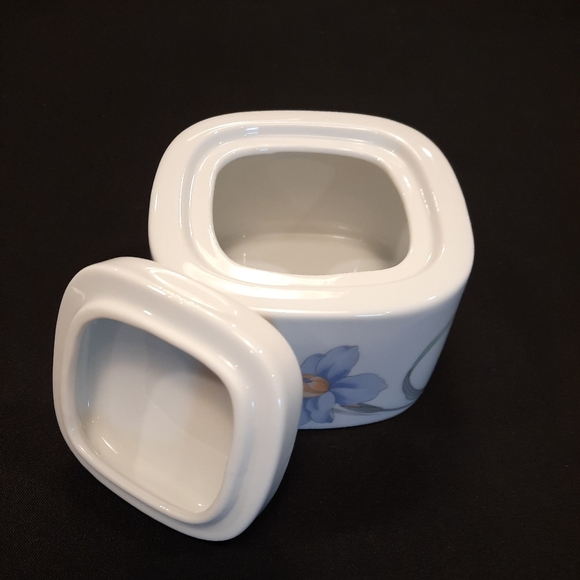 Regine by Christopher Stuart Creamer & Lidded Sugar Bowl - Picture 4 of 11